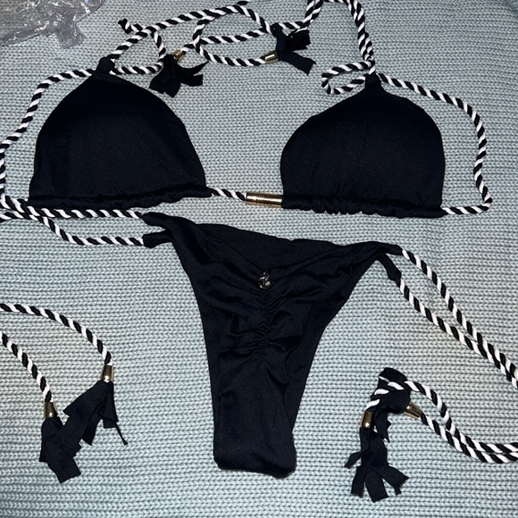 black fiorella small - Picture 2 of 3